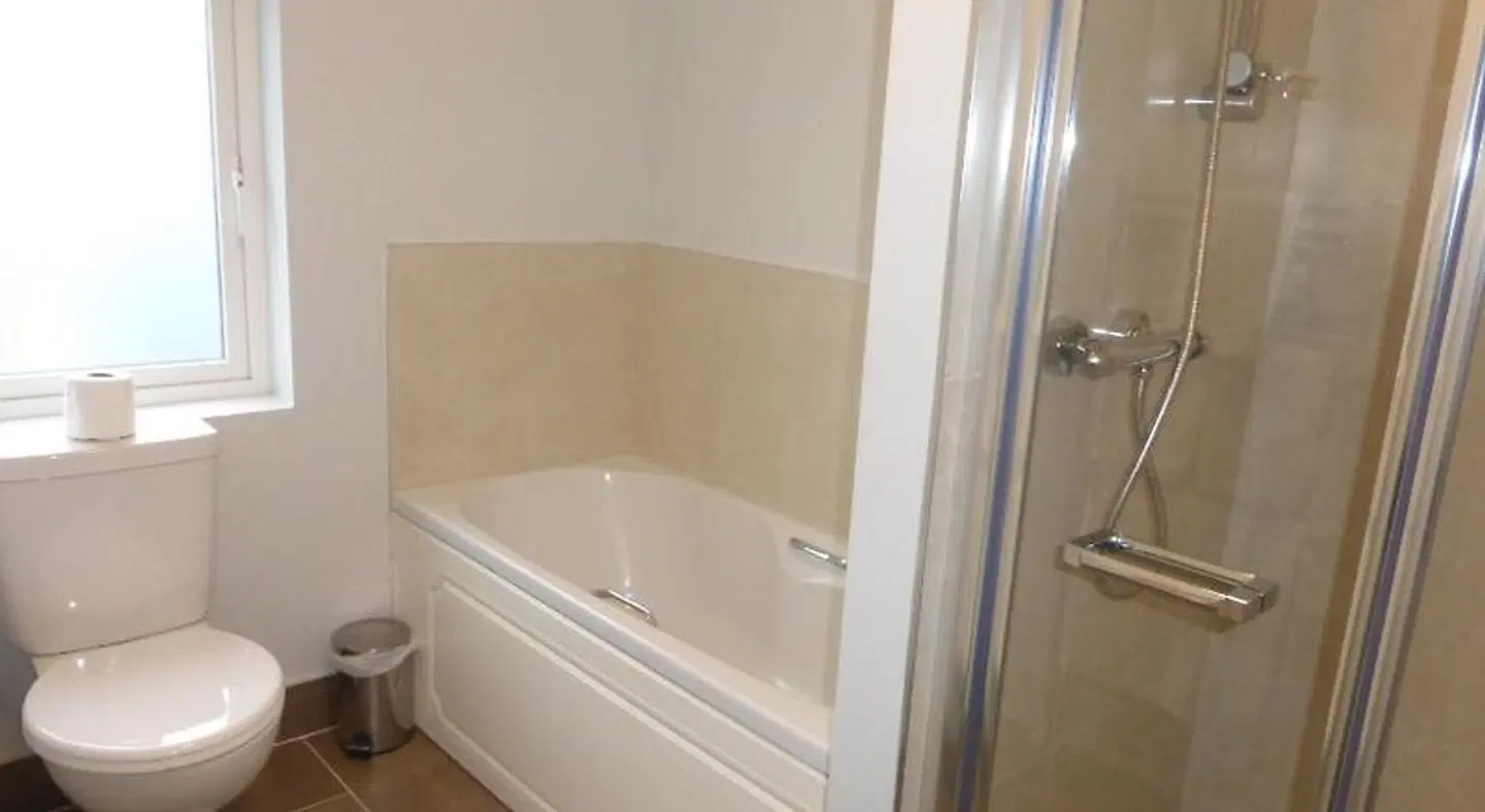 Ryan's Hotel Badezimmer