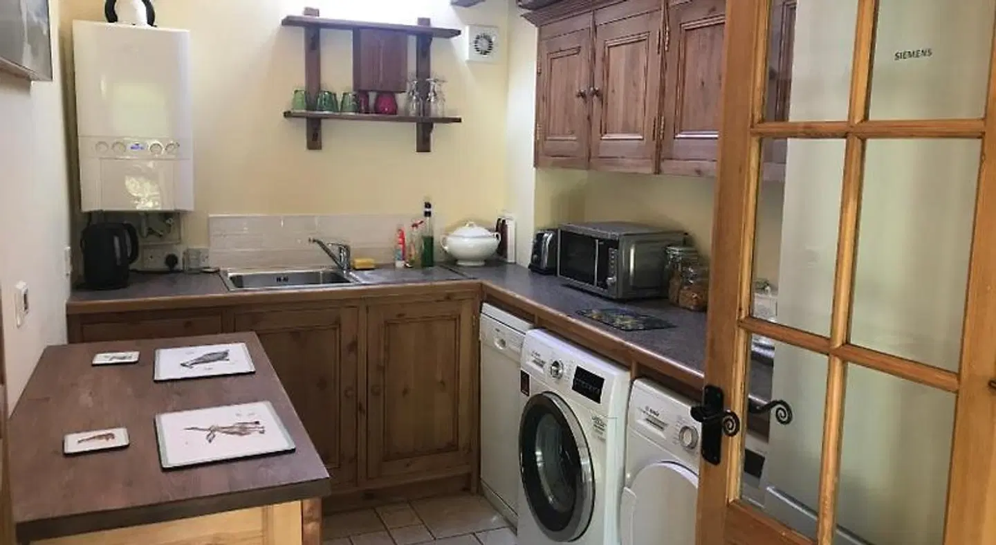 The Old Farmhouse ROOM_EXAMPLE