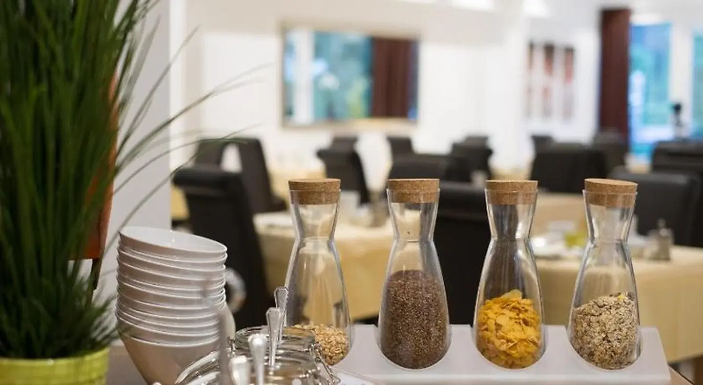 Nora Restaurant