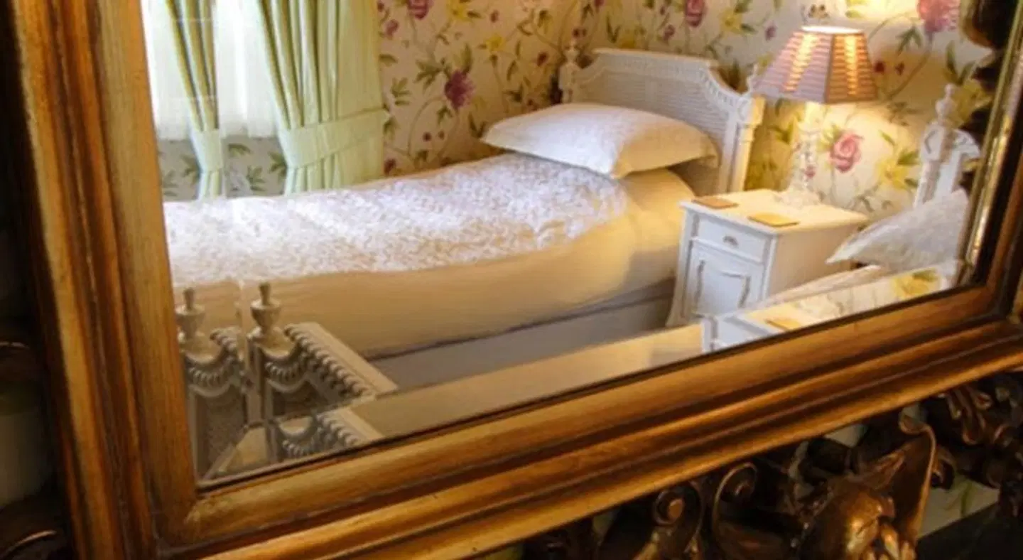 Porch House ROOM_EXAMPLE