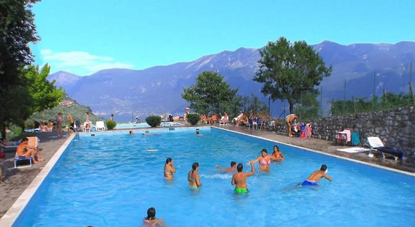 Hotel Garnì Al Poggio OUTDOOR_POOL