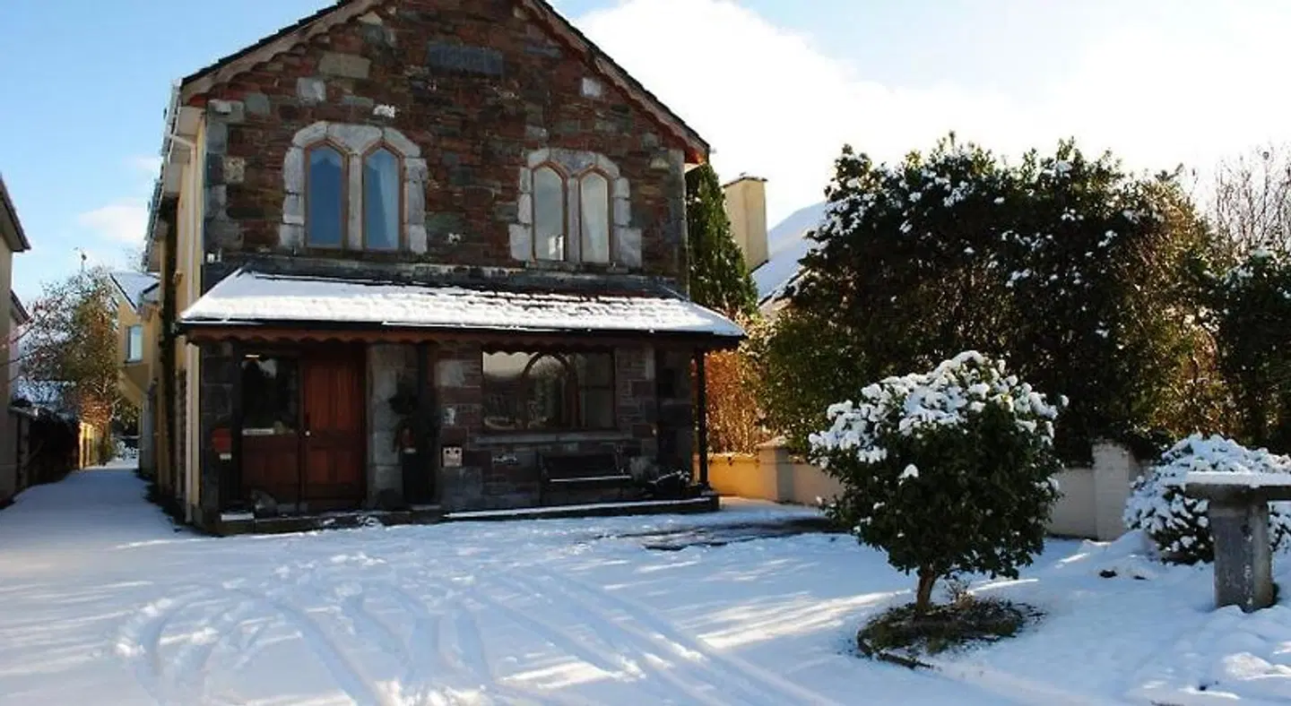 Abbey Lodge OUTDOOR_POOL