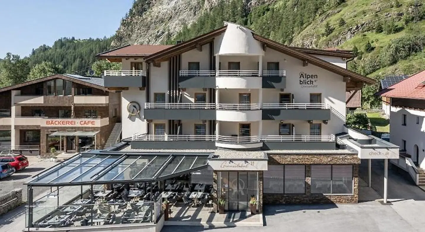 Hotel Alpenblick EXTERIOR