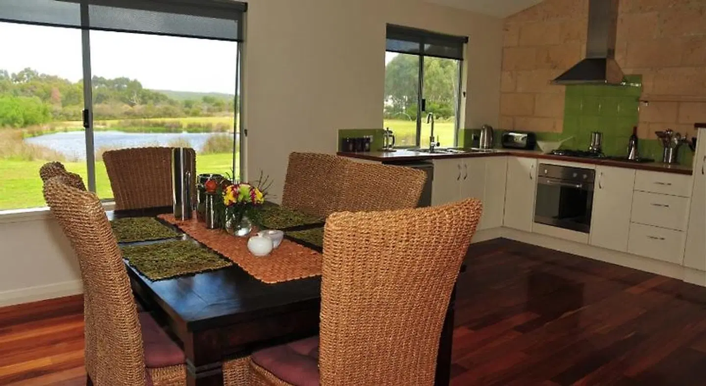 Acacia Chalets Margaret River ROOM_EXAMPLE
