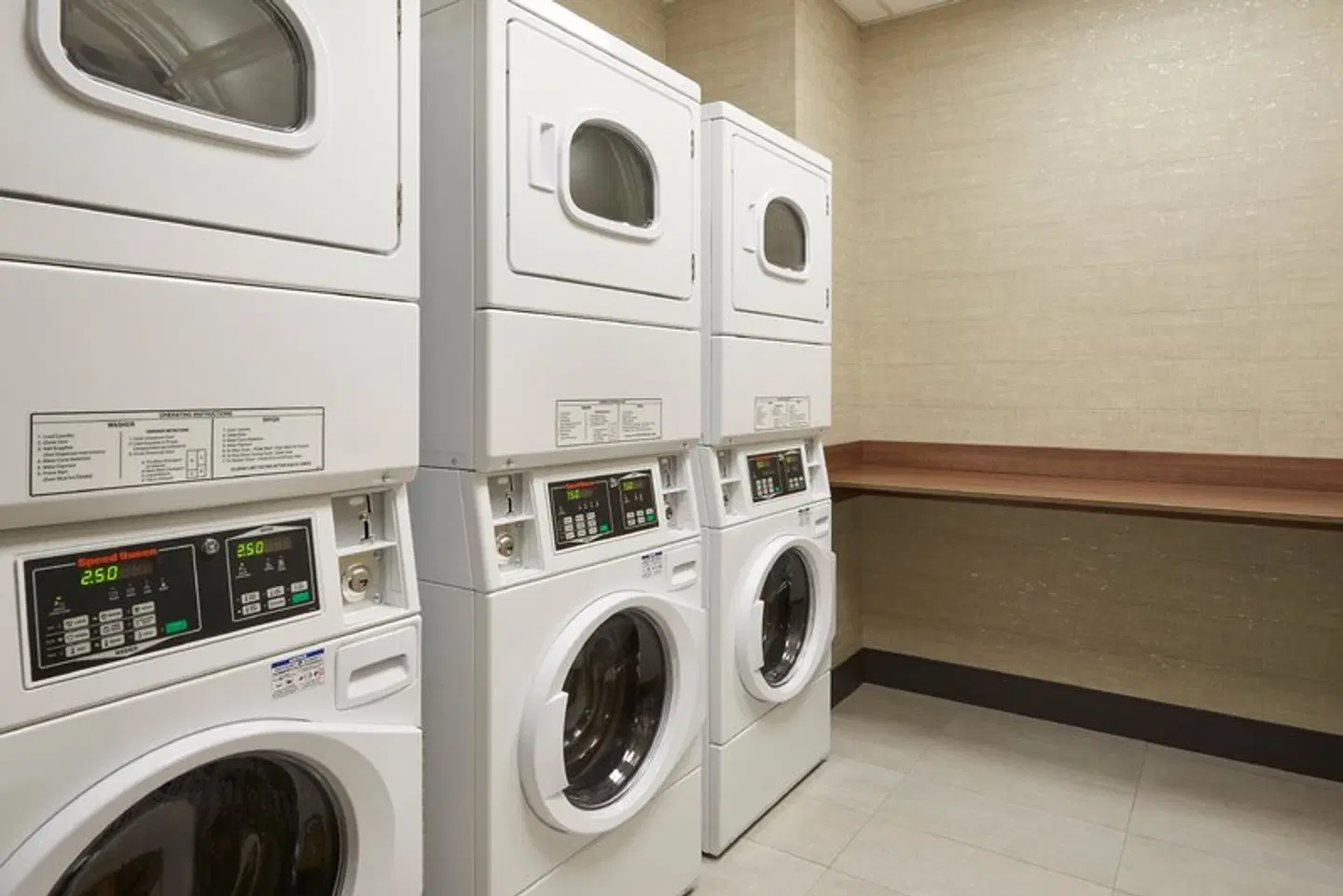 Four Points by Sheraton Toronto Airport East Badezimmer