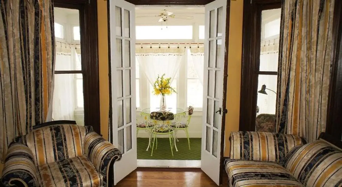 A Night to Remember B & B LOUNGE_LOBBY