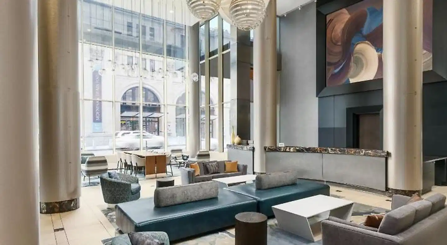 Fairf. I&S NY Manhattan/Penn St. Lobby