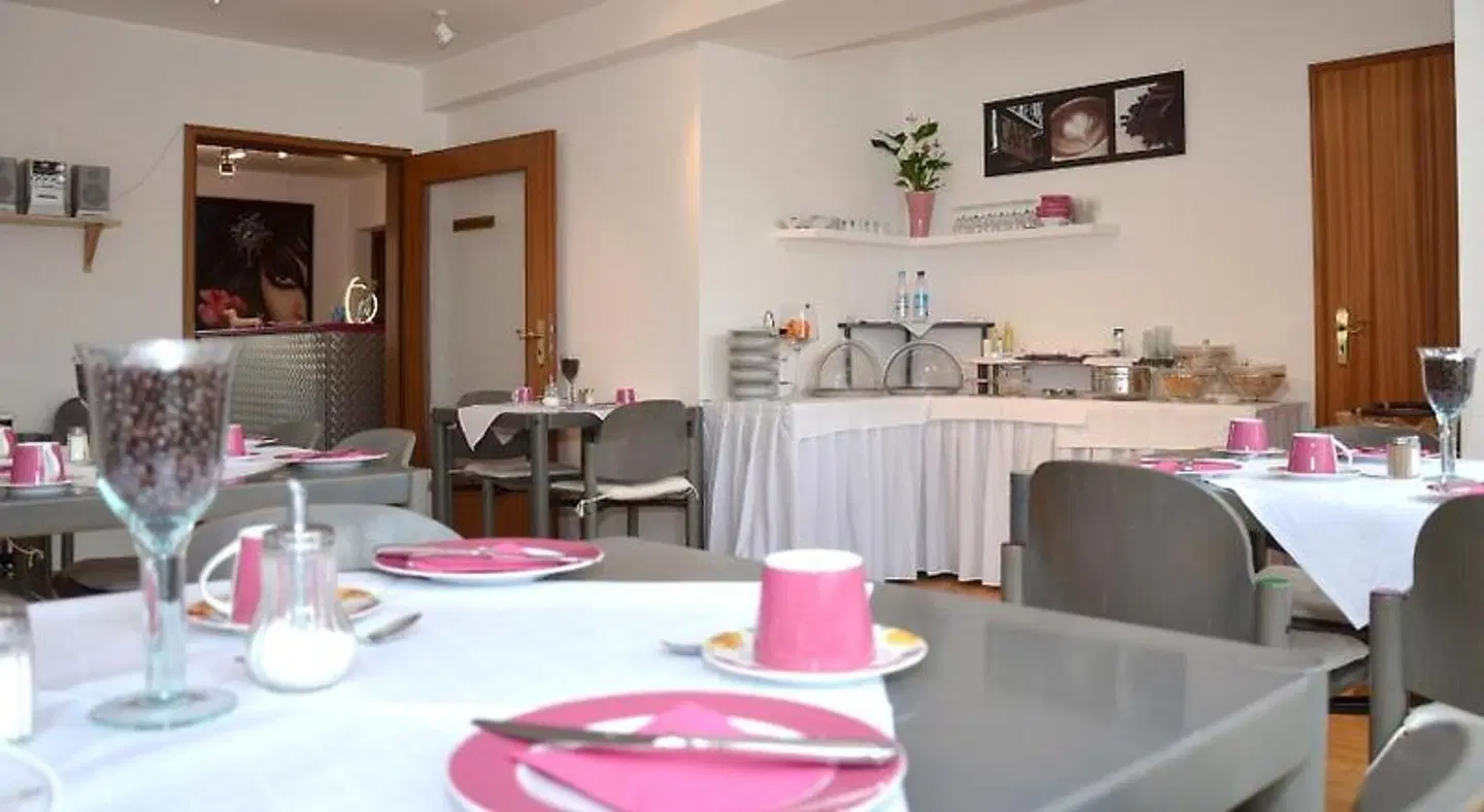 Zum Brunnen Bar