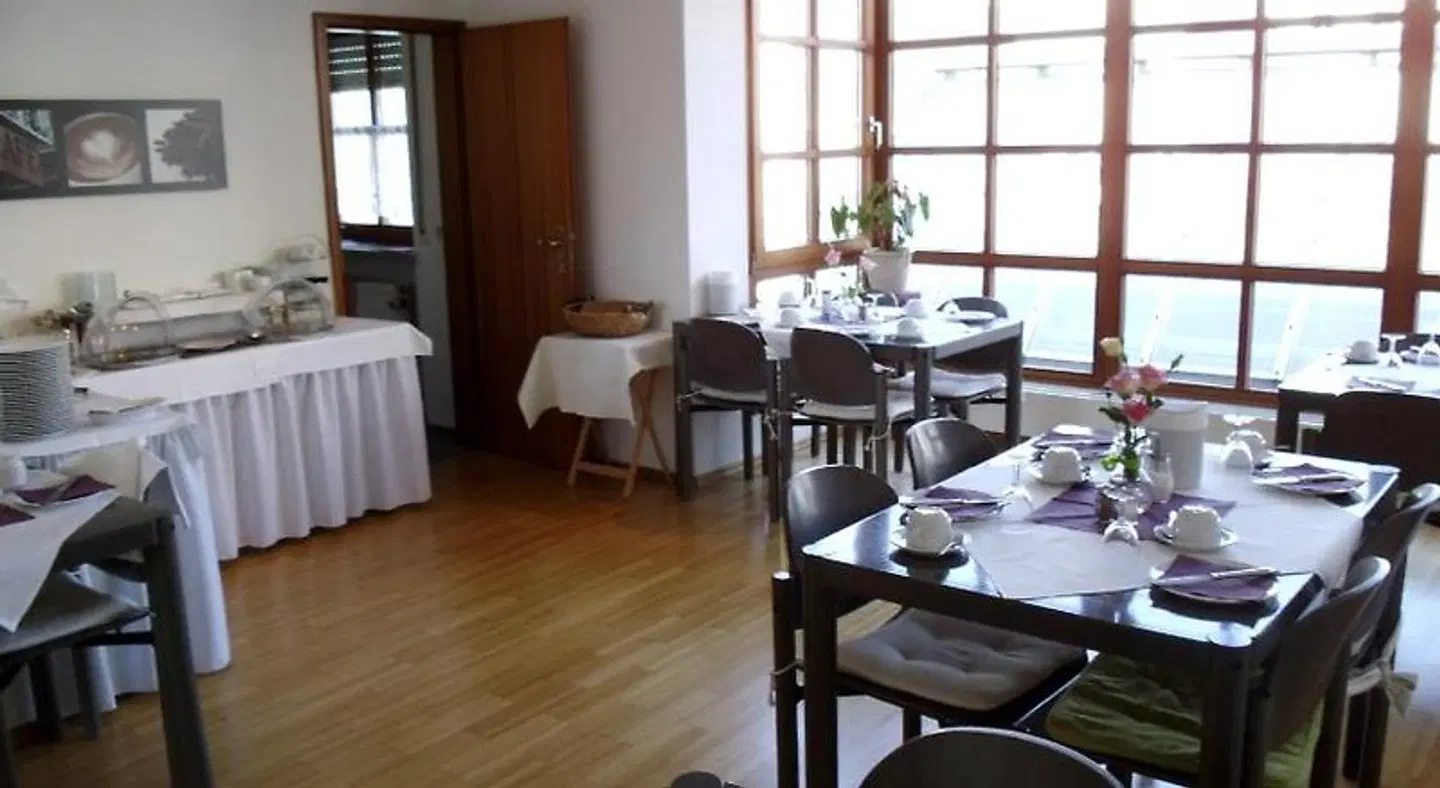 Zum Brunnen Restaurant