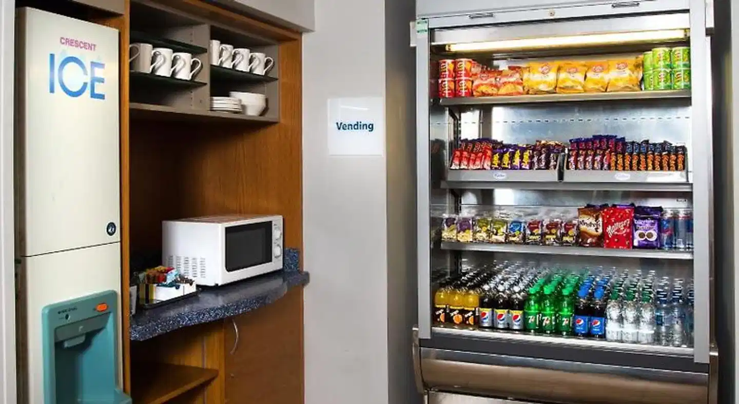 Holiday Inn Express London Chingford-Nth Circular Bar