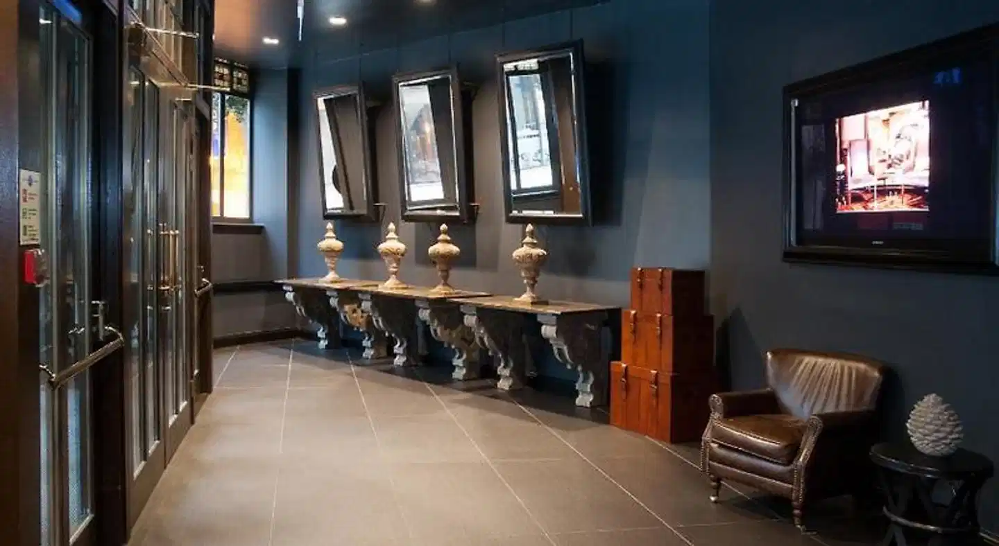 voco Grand Central Glasgow Lobby