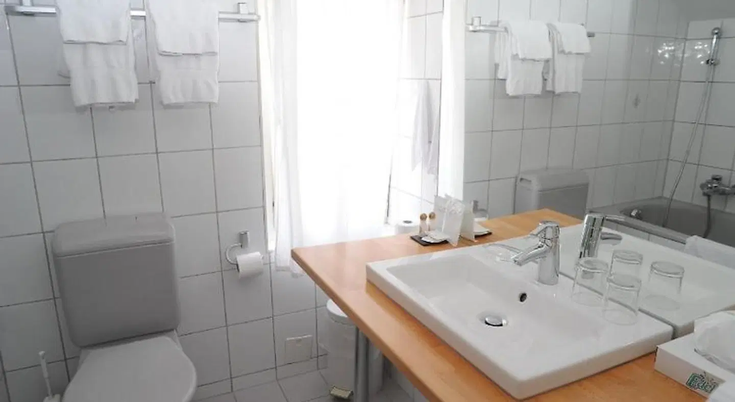 Schiff am See Badezimmer