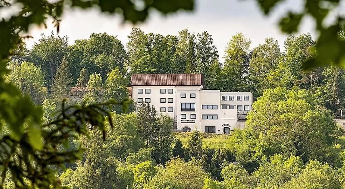 Pfefferburg EXTERIOR