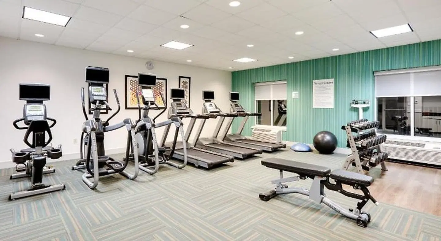 Holiday Inn Express & Suites Dublin by IHG SPORTS_AND_LEISURE