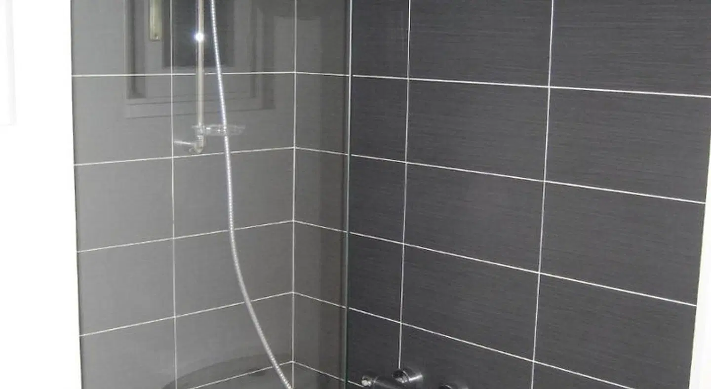 Marbel Apartments Badezimmer