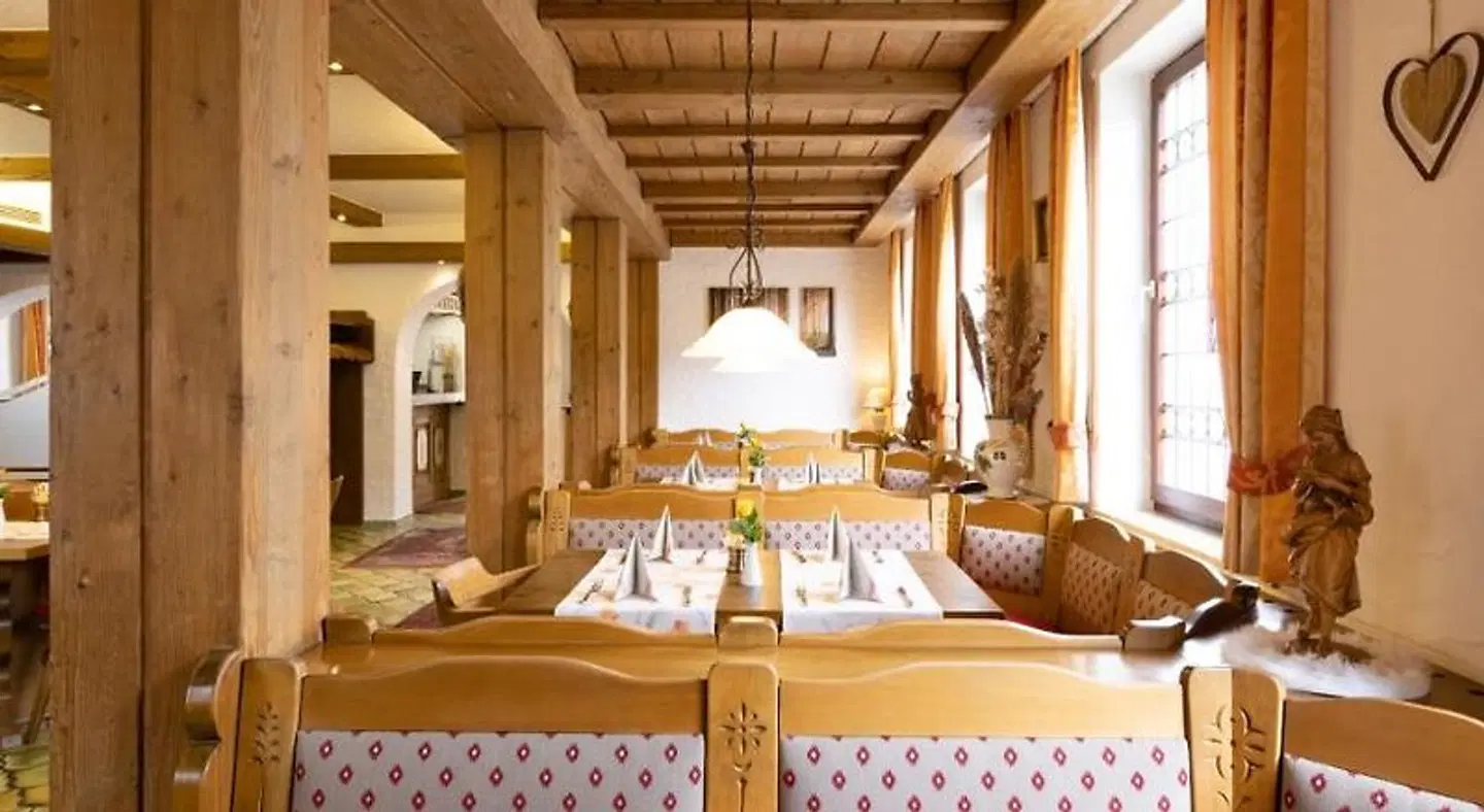 Zur Linde LOUNGE_LOBBY