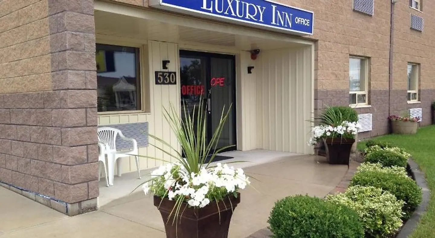 Luxury Inn EXTERIOR