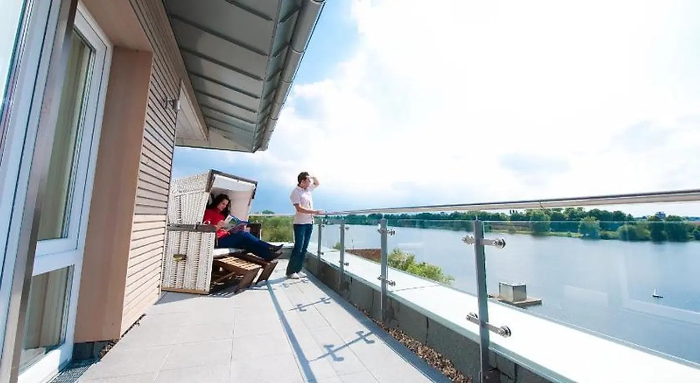 Riverside Terrasse