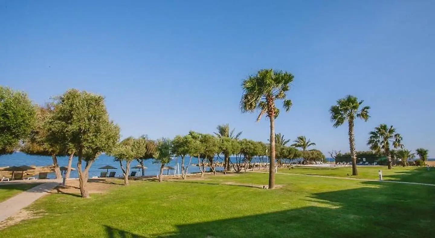 Elya Beach Luxury Suites SPORTS_AND_LEISURE