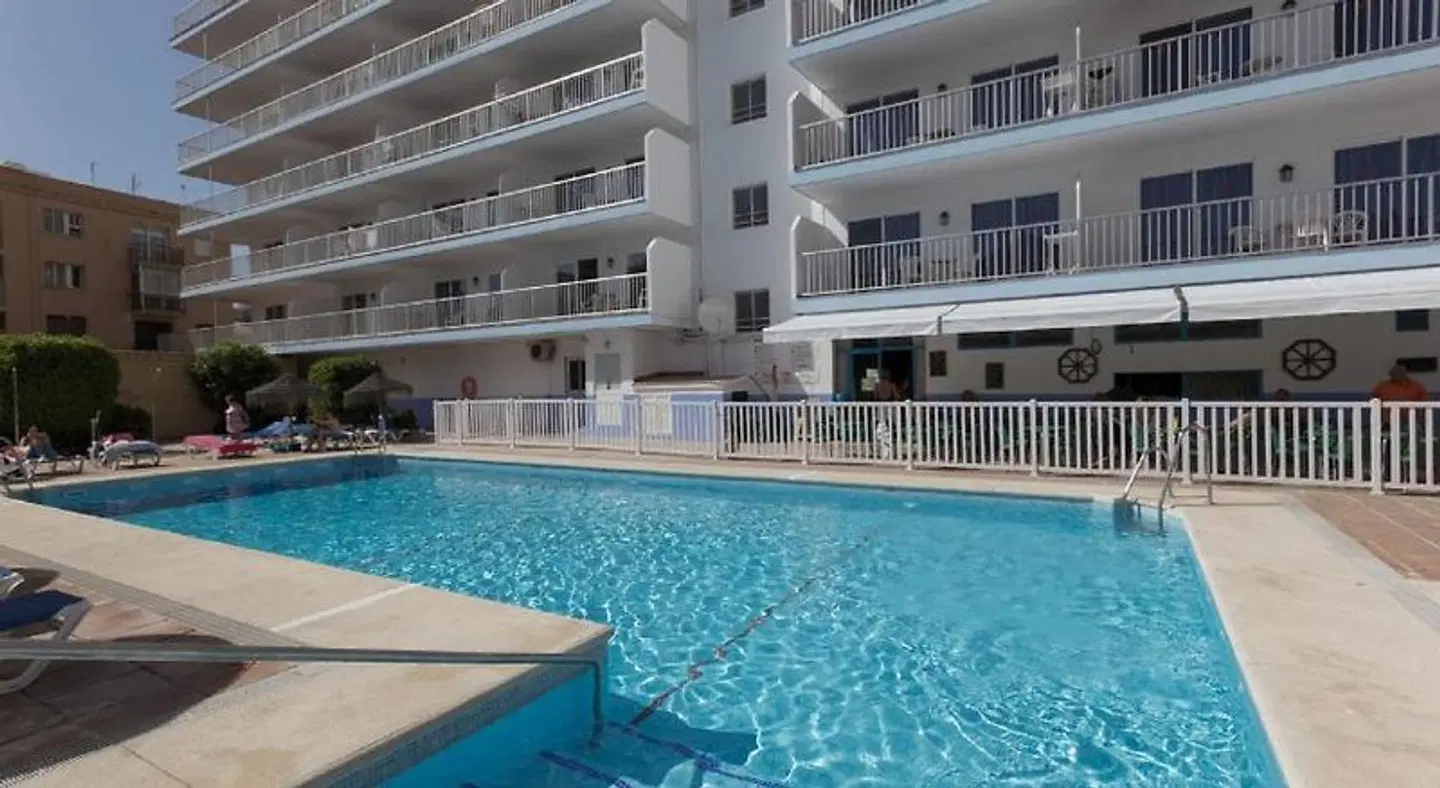 Apartamentos Embajador OUTDOOR_POOL