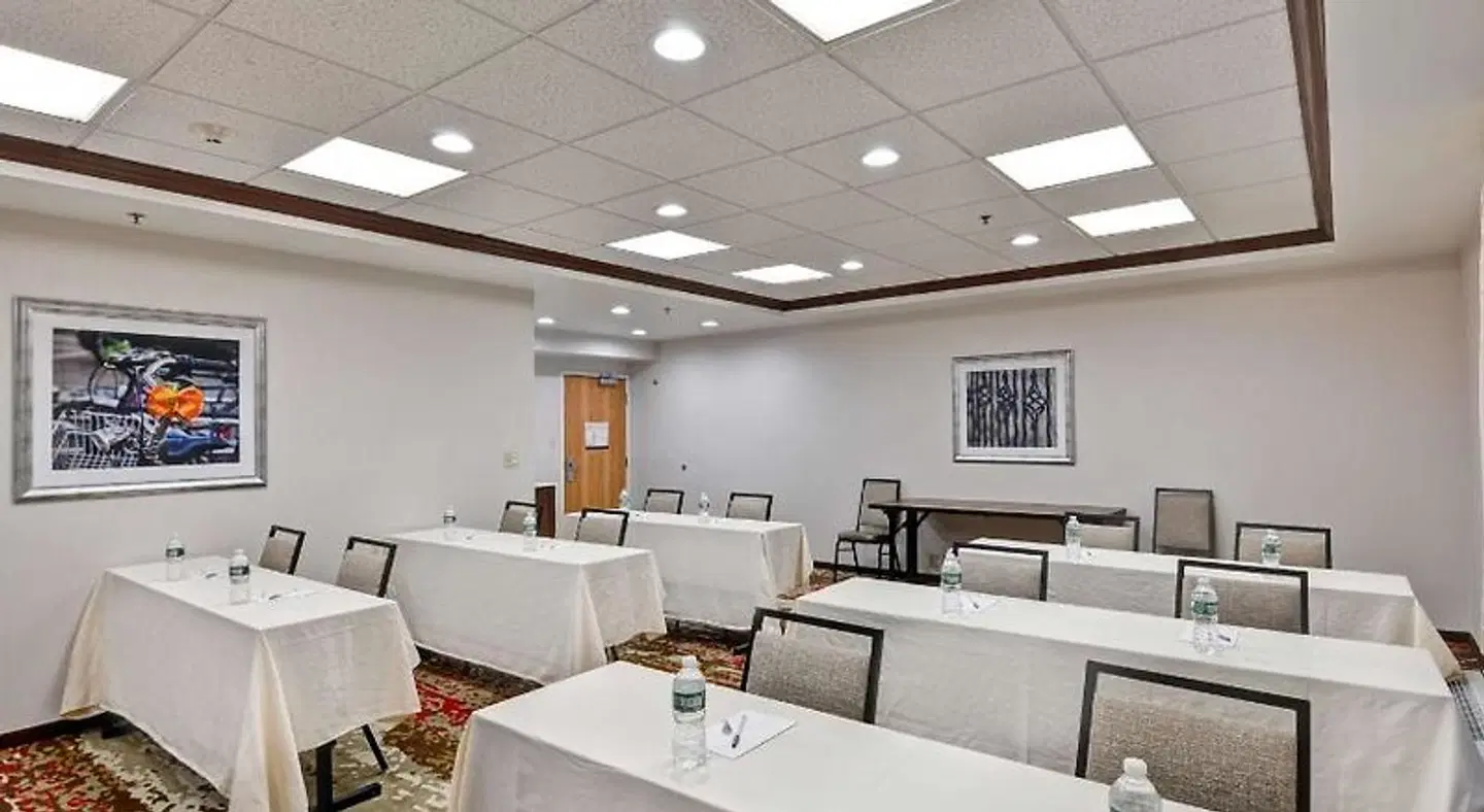 Hampton Inn Albany-Wolf Road (Airport) Konferenz