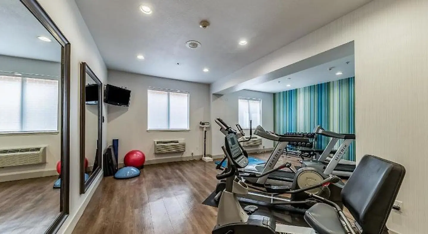 Holiday Inn Express & Suites Fort Worth - Fossil Creek by IHG SPORTS_AND_LEISURE
