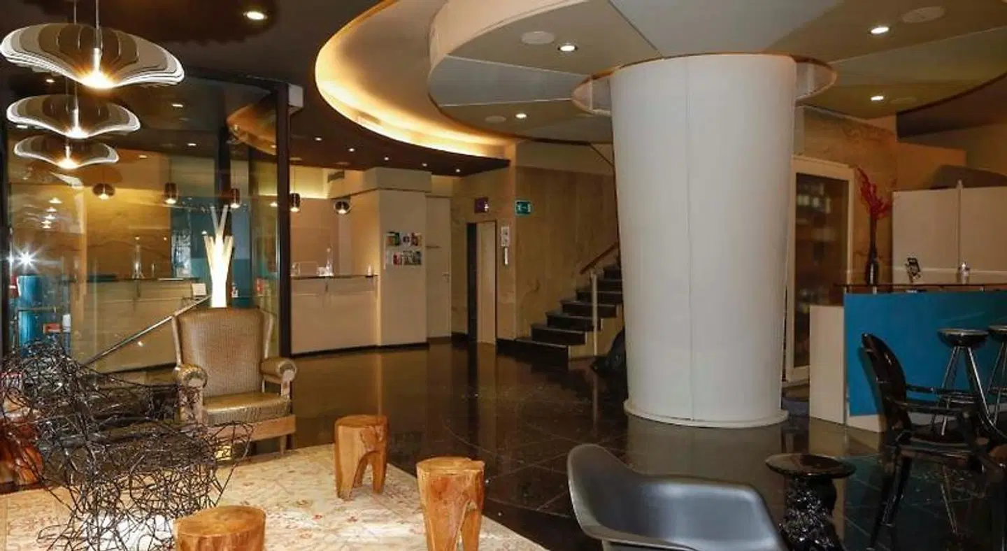 Lancaster HEALTH_BEAUTY
