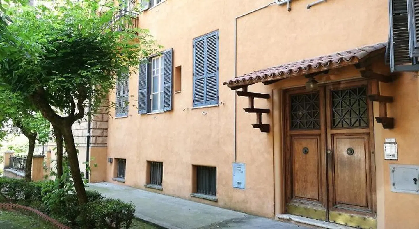 Alex Place EXTERIOR