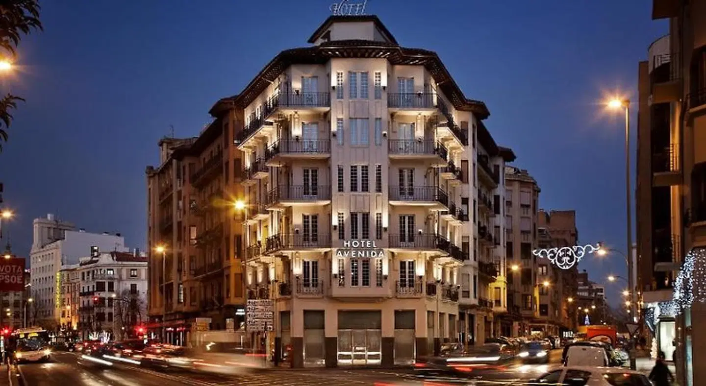 Hotel Avenida EXTERIOR