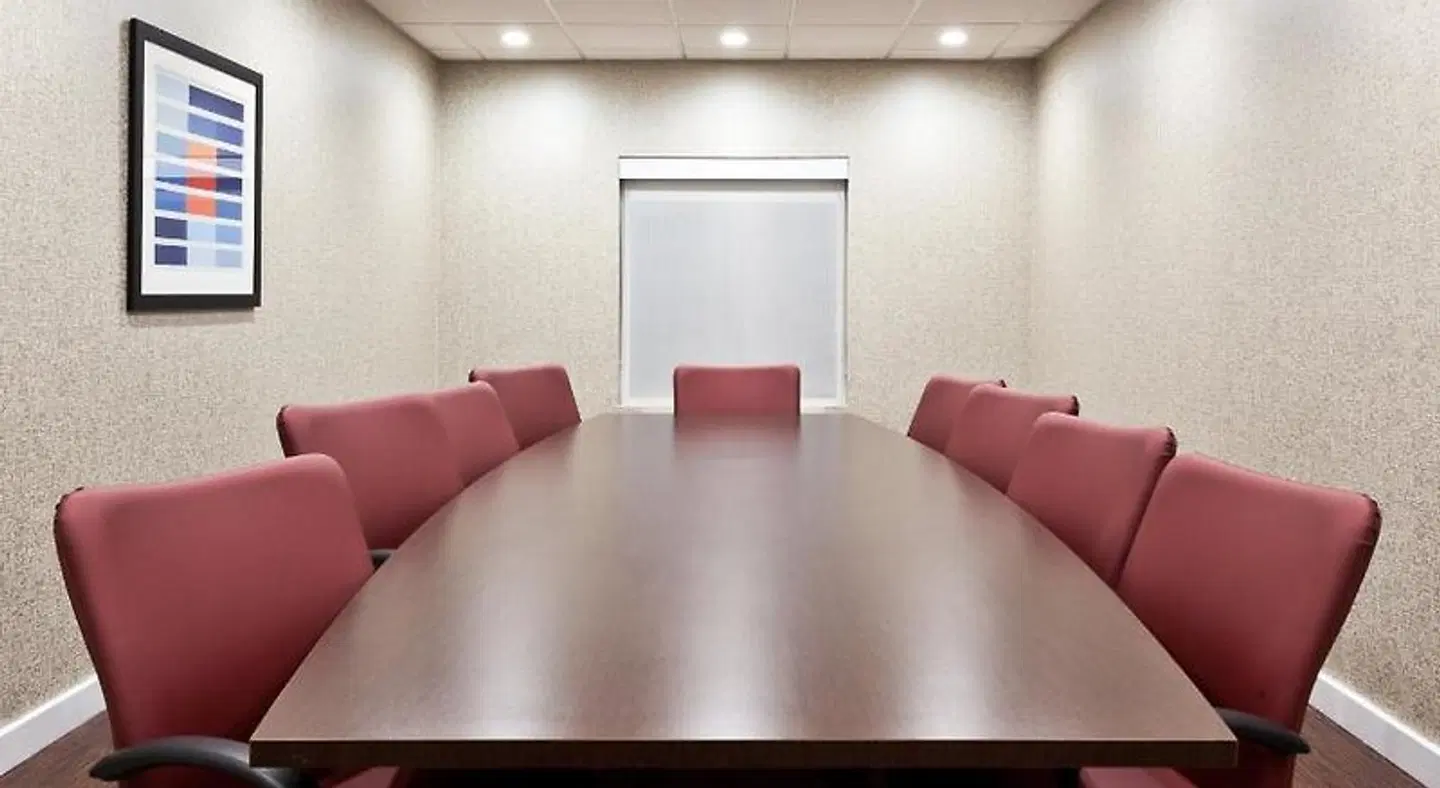 Holiday Inn Express & Suites Rome by IHG ROOM_EXAMPLE