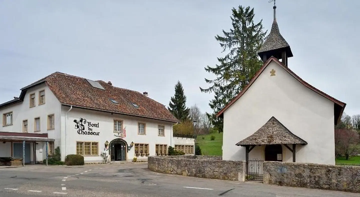 Du Chasseur EXTERIOR