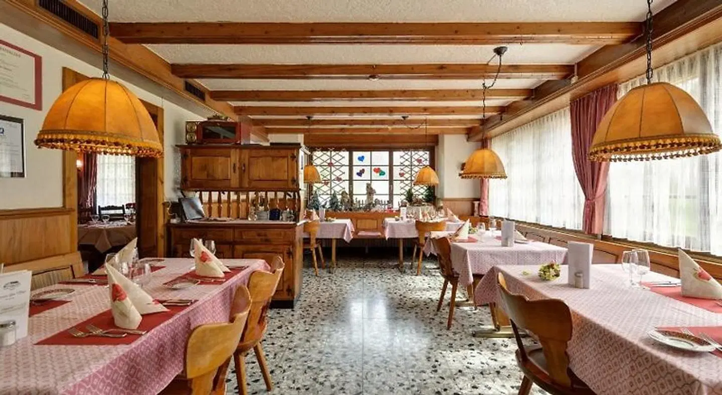Du Chasseur Restaurant