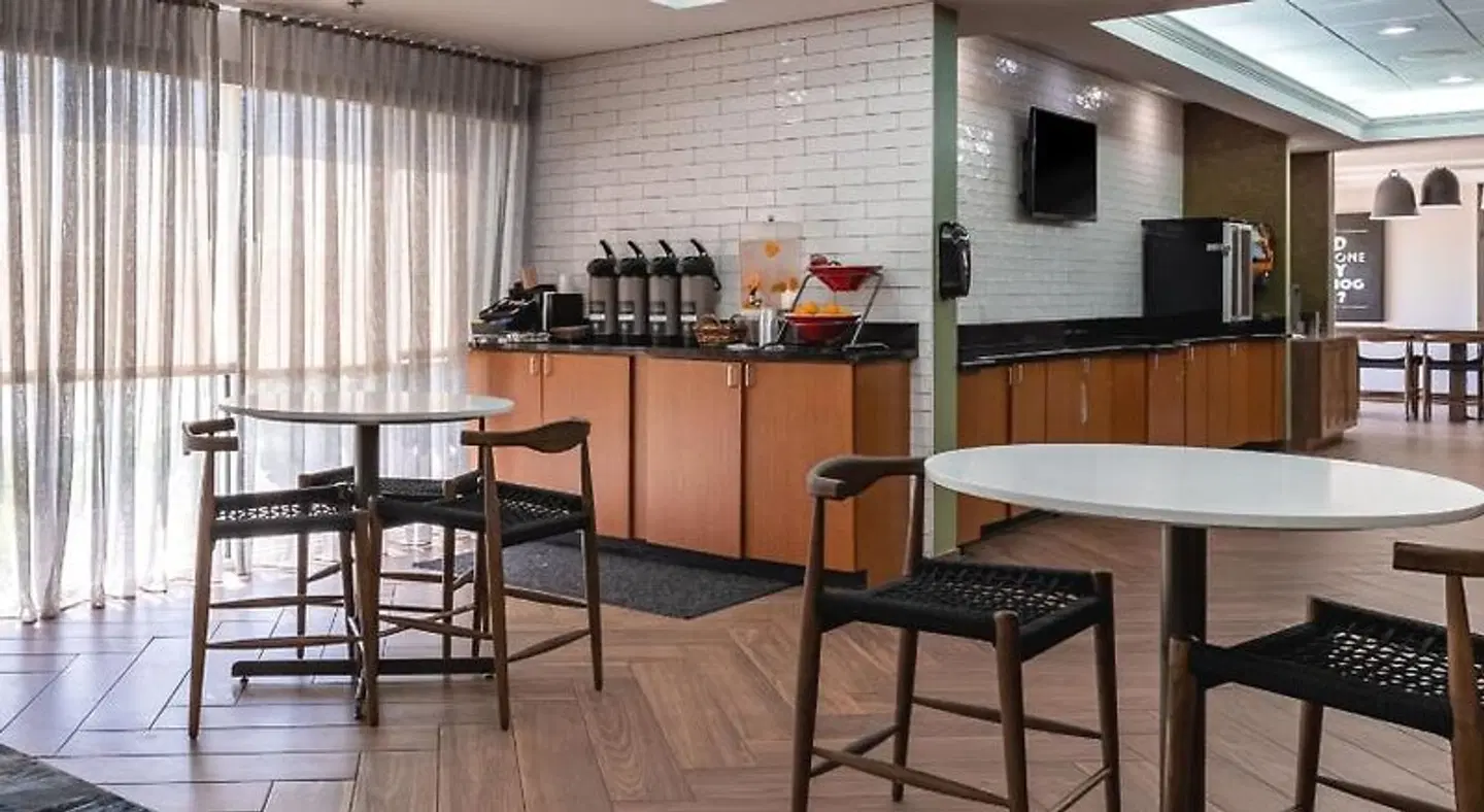 Fairfield Inn by Marriott Evansville West Bar