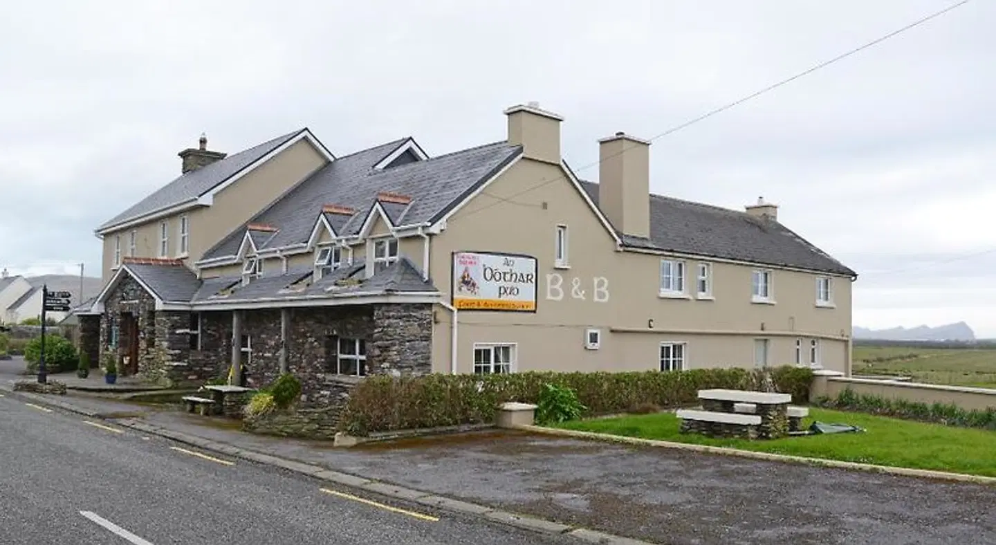 An Bothar Pub EXTERIOR