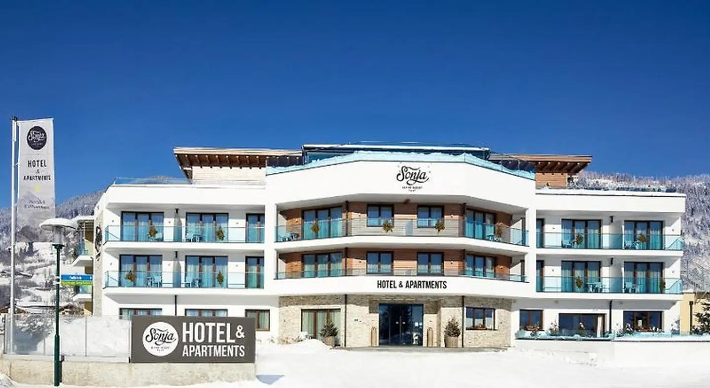 Sonja Alpine Resort EXTERIOR