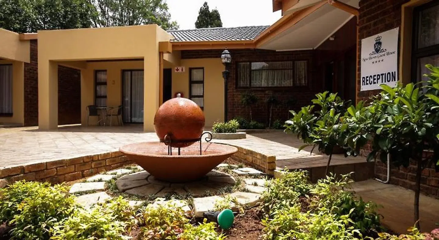 New Haven Guest House EXTERIOR