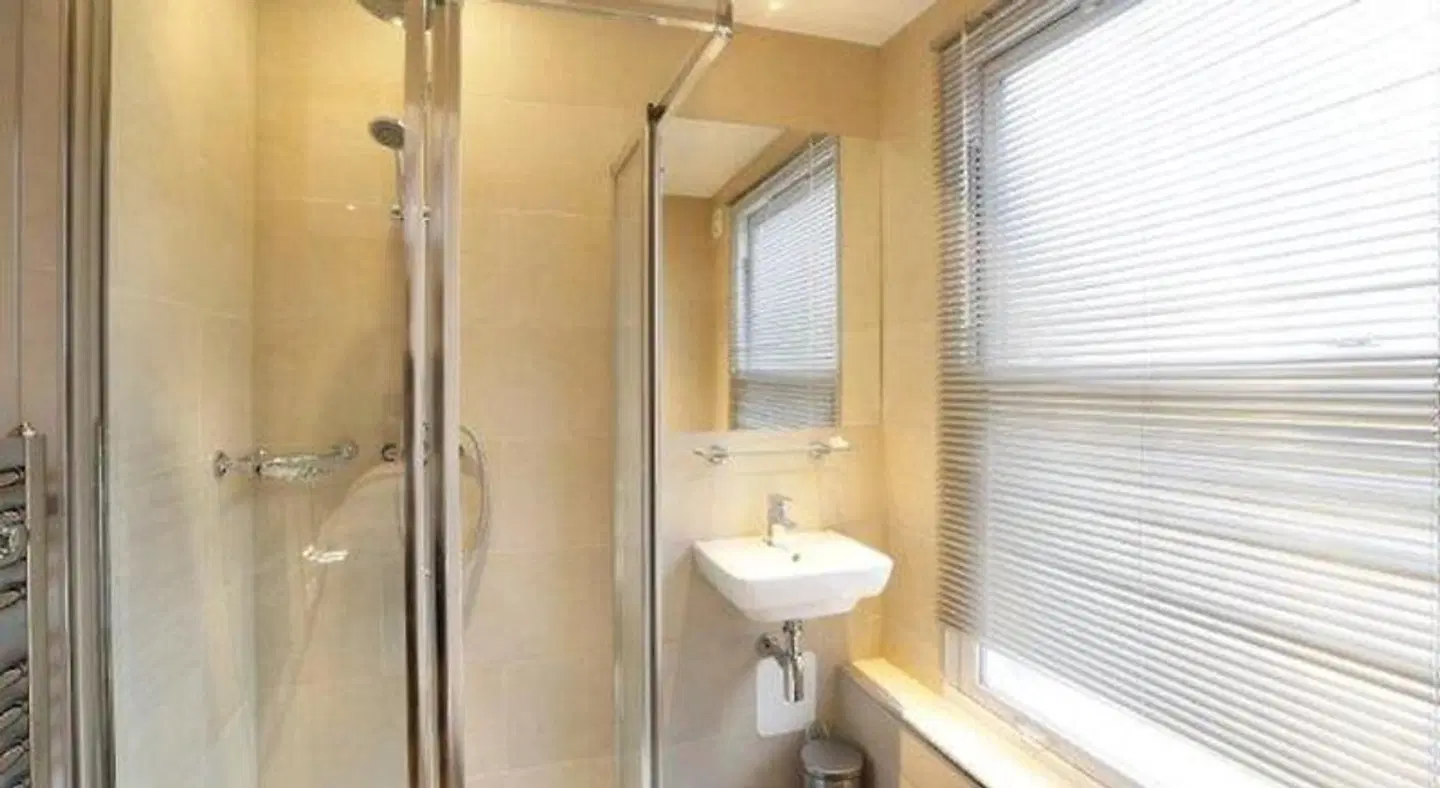 Knaresborough Apartments Badezimmer