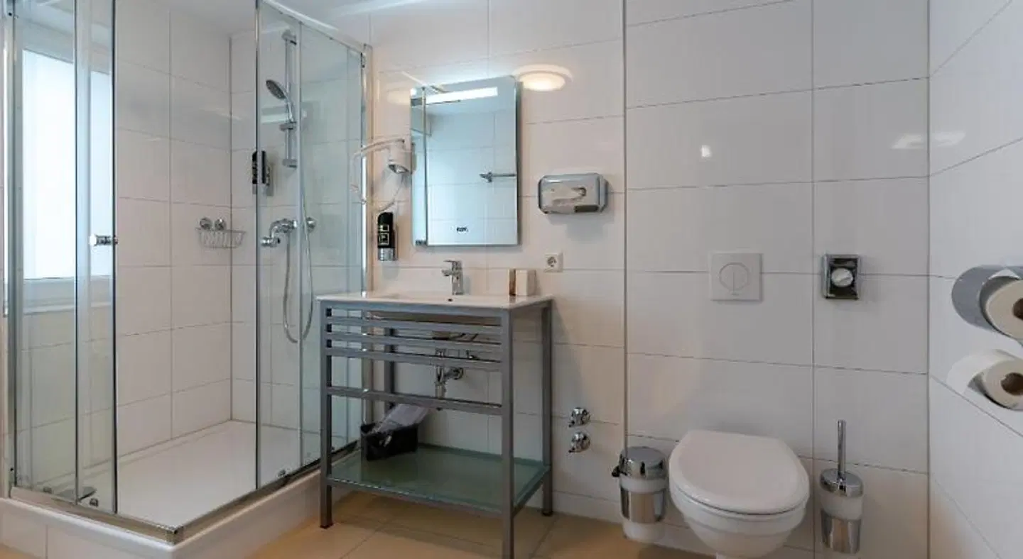 Hotel Myrsini Badezimmer