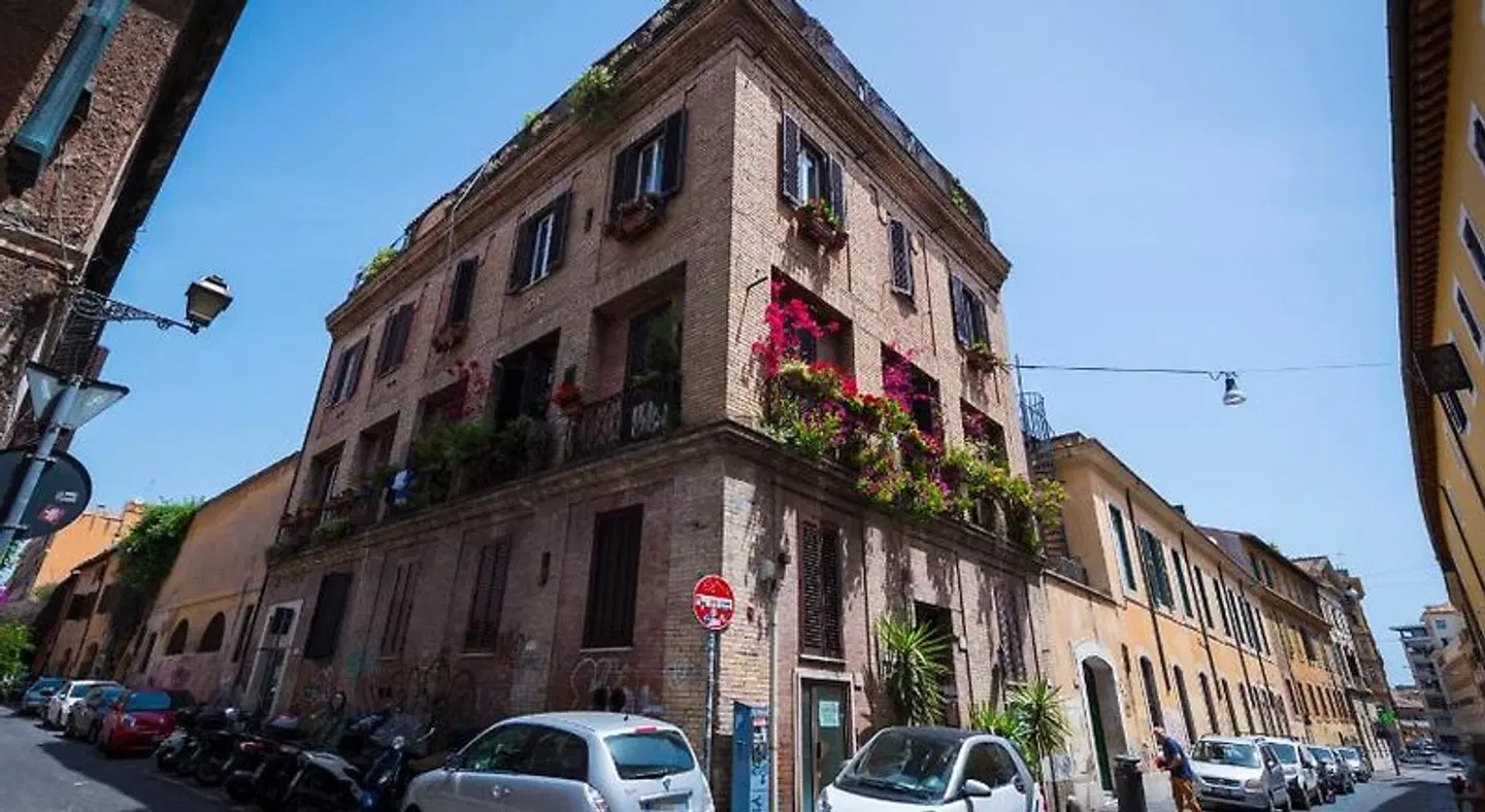 Tiber Bay Suites Trastevere EXTERIOR