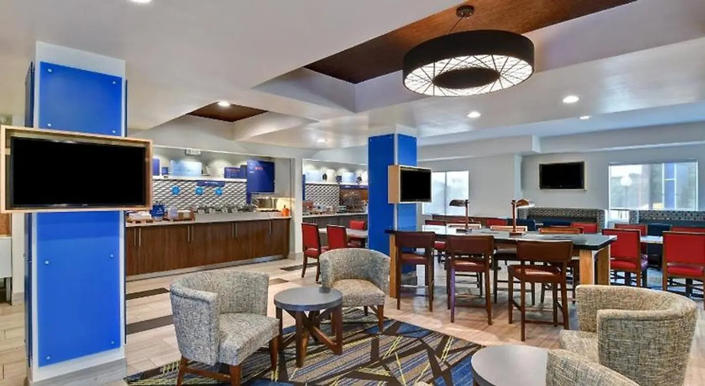 Holiday Inn Express & Suites Anderson-I-85 (Hwy 76, Ex 19b) by IHG Bar