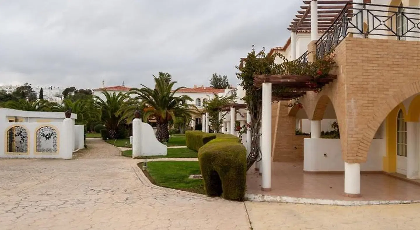 Luz Bay Hotel EXTERIOR