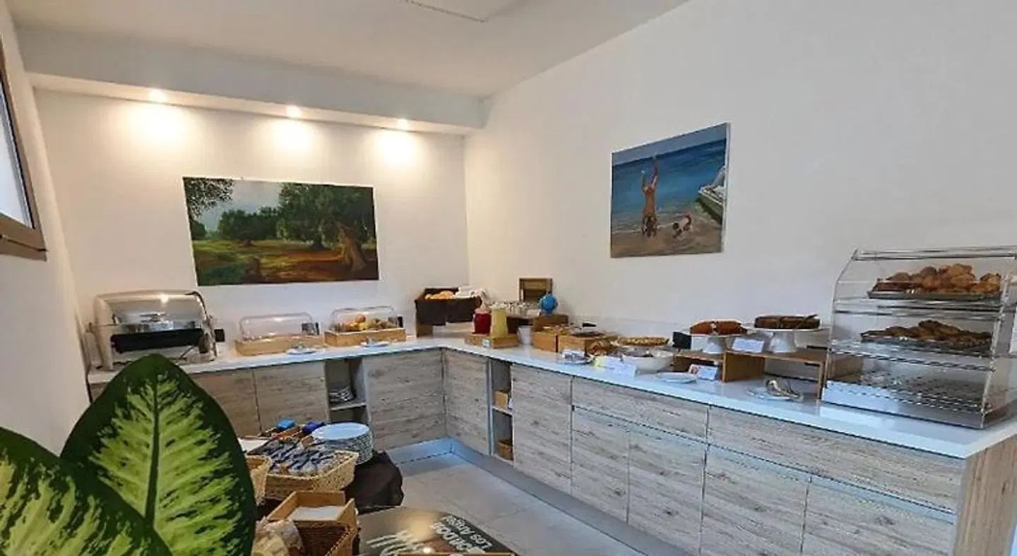 Morello Beach Hotel Hallenbad