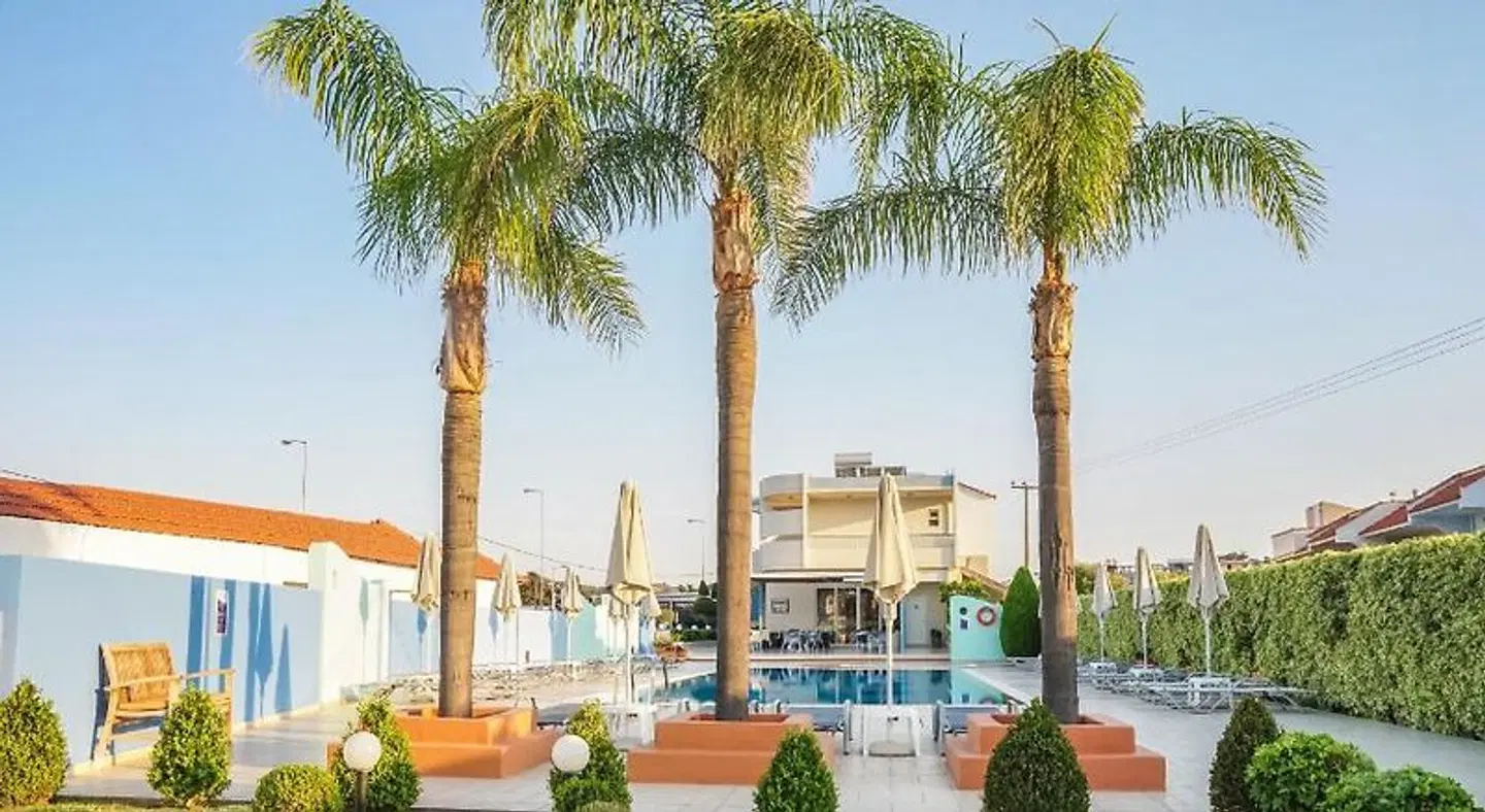 Sun Maris EXTERIOR