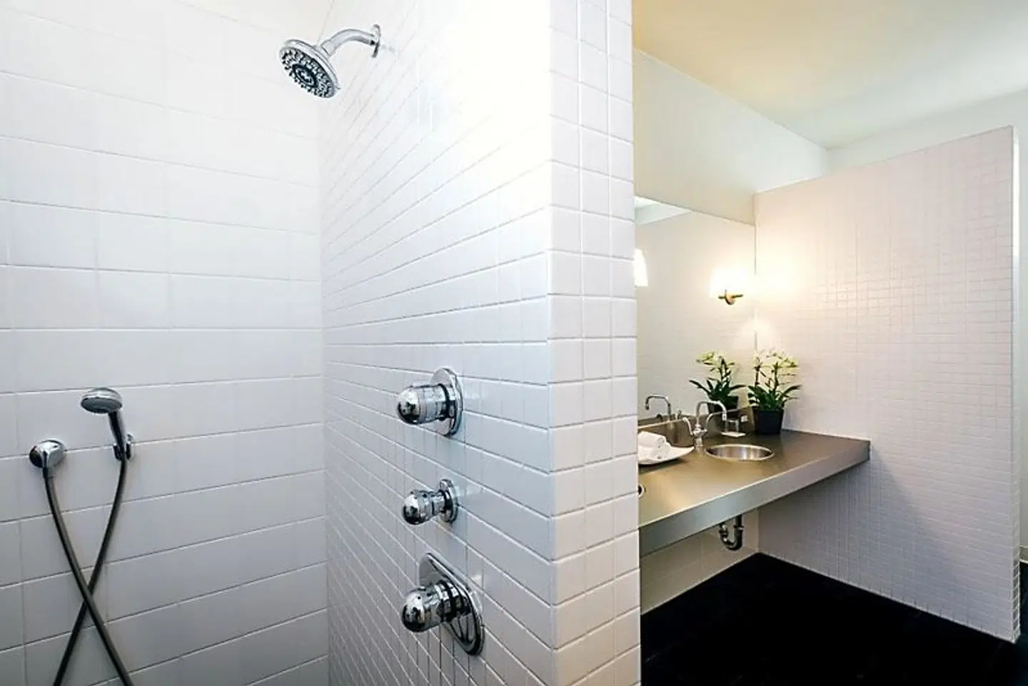 The Duchamp Healdsburg Badezimmer