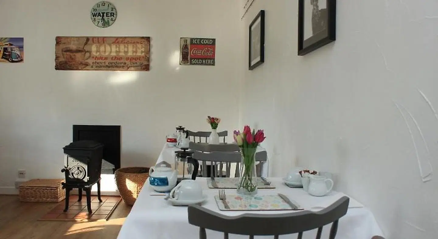 Lundie View B & B Bar