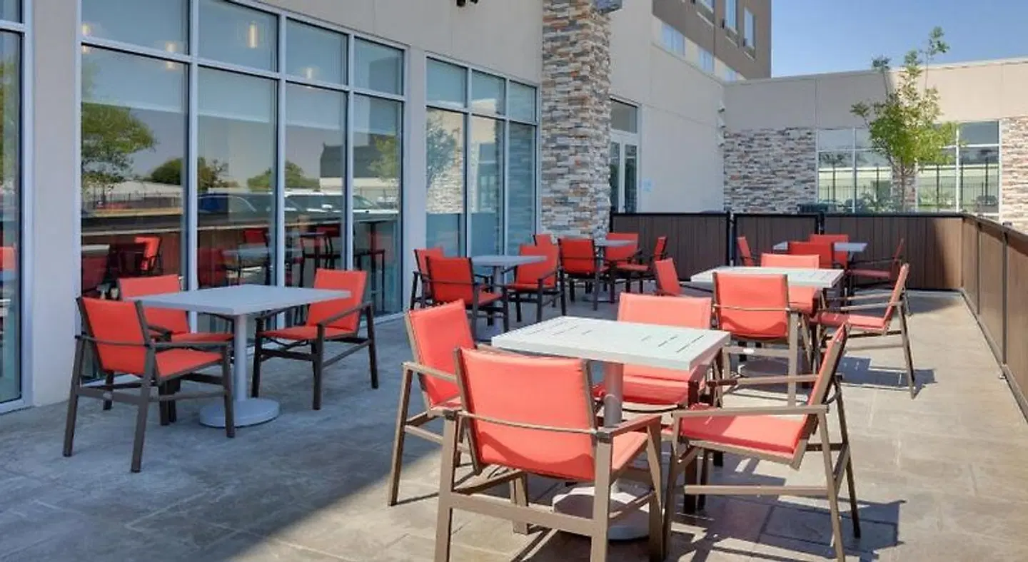 Holiday Inn Express & Suites Dallas NW HWY - Love Field by IHG Konferenz