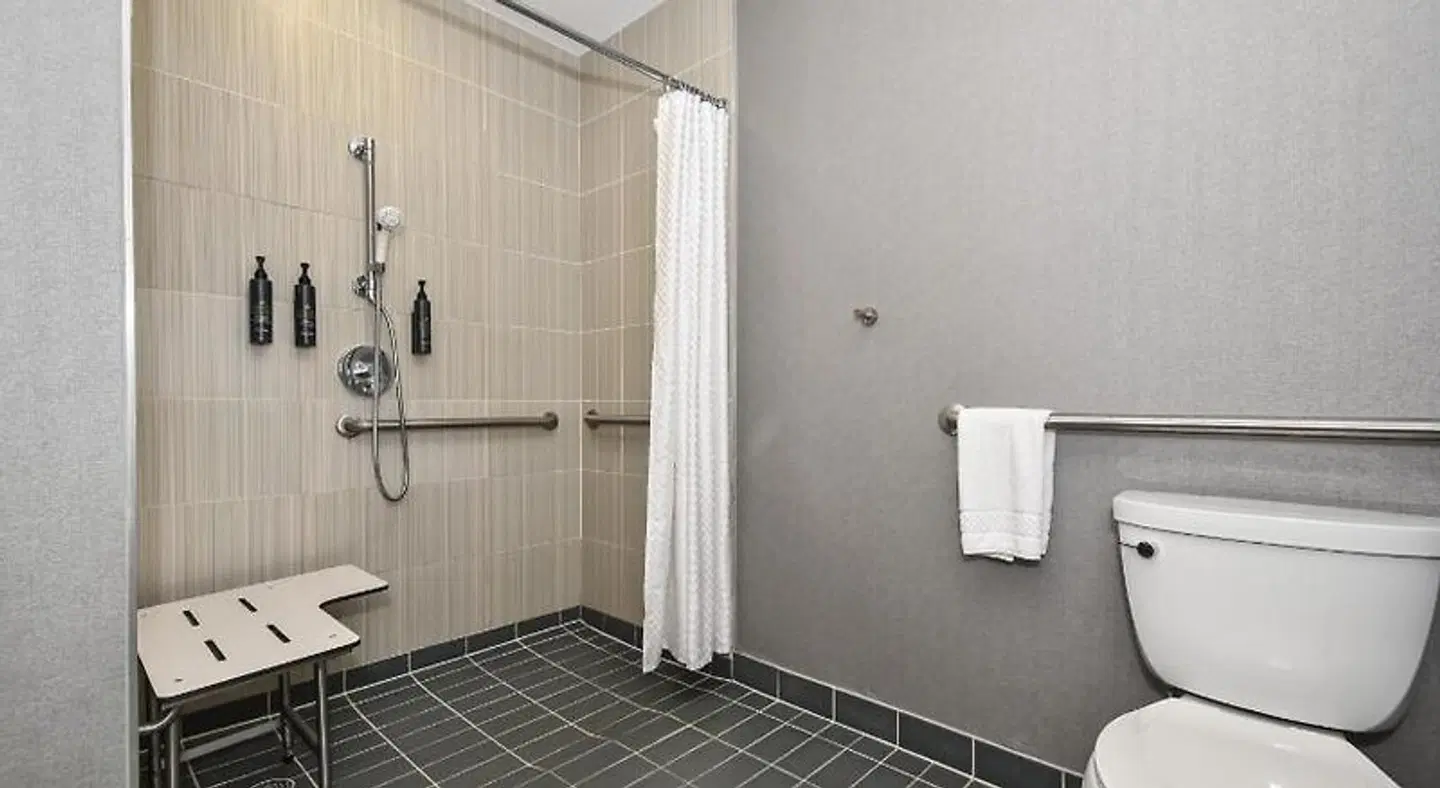 Aloft Long Island City-Manhattan View Badezimmer