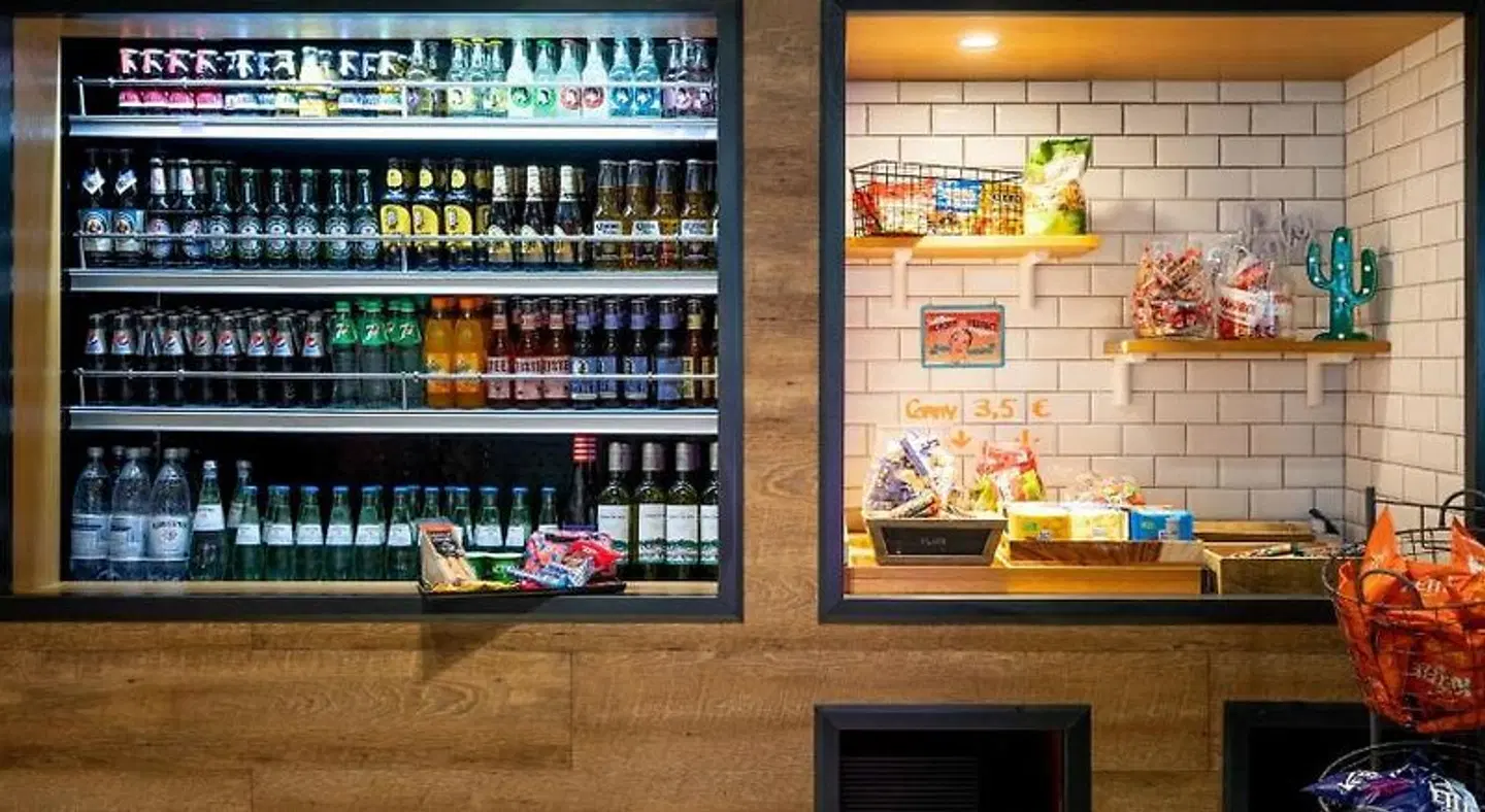 Moxy Frankfurt Airport Bar