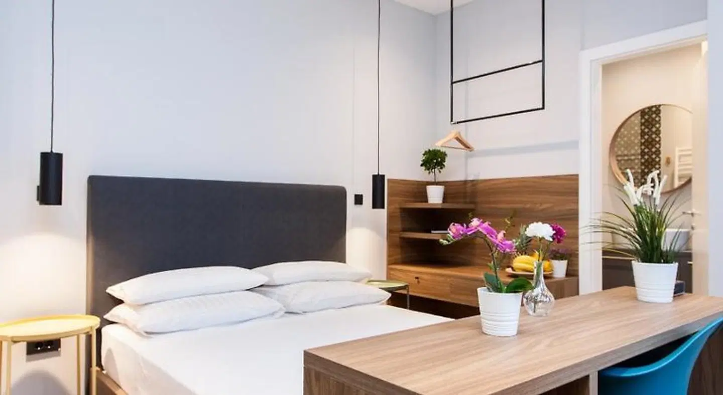 Rooms and Apartments Glossy ROOM_EXAMPLE