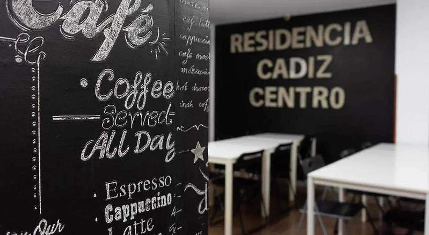 Residencia de Estudiantes Cádiz Centro EXTERIOR